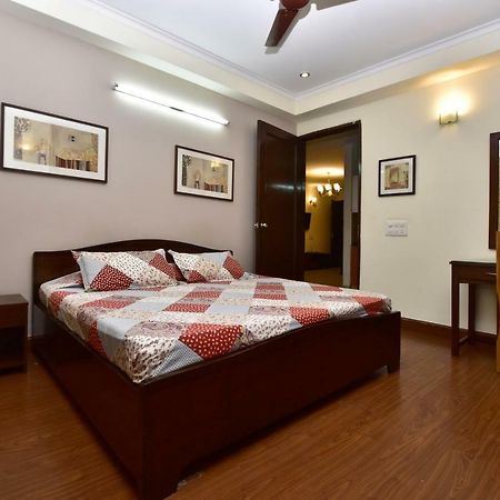 2Bhk Comfortable Furnished Serviced Apartments In Hauz Khas - Woodpecker Apartments New Delhi Buitenkant foto