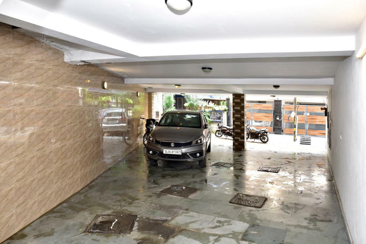 2Bhk Comfortable Furnished Serviced Apartments In Hauz Khas - Woodpecker Apartments New Delhi Buitenkant foto